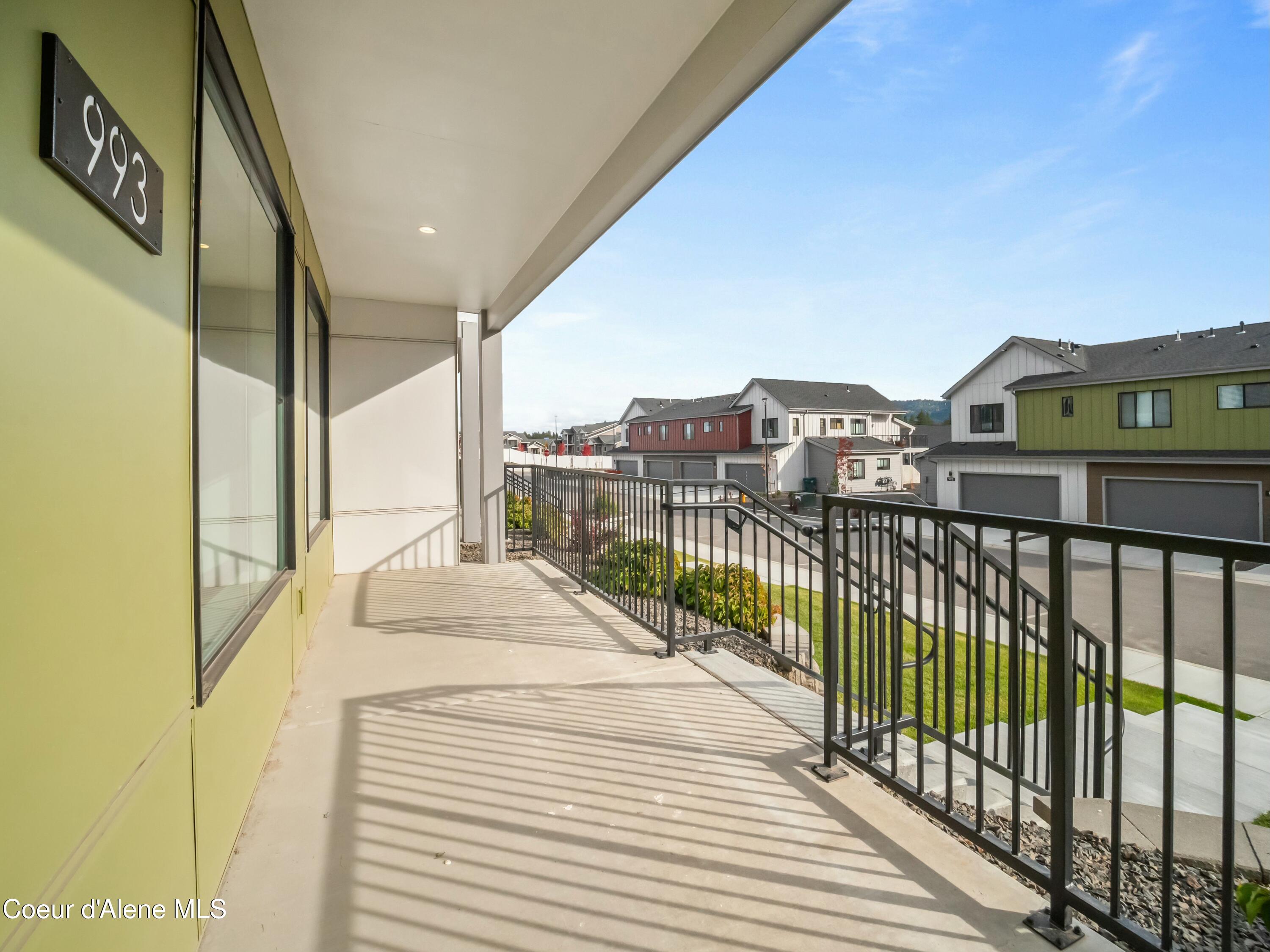 993 East RR Avenue Post Falls, ID 83854 - Photo 2 of 44 tempImageKzJdOO