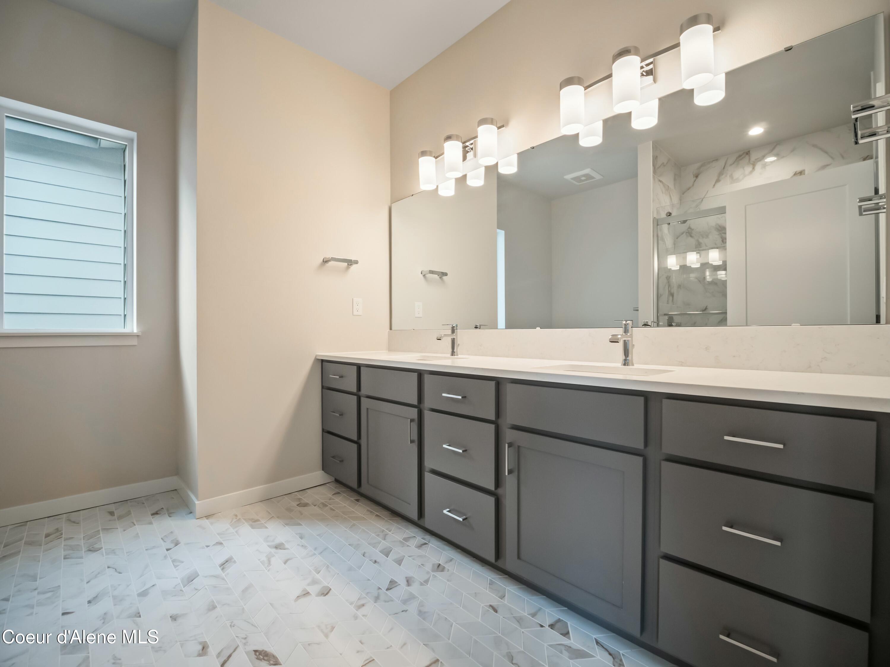 993 East RR Avenue Post Falls, ID 83854 - Photo 28 of 44 tempImageN0BKFH