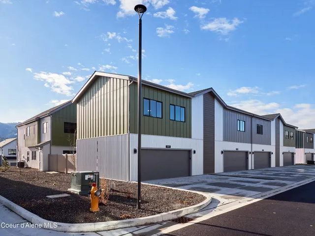 $685,000 | 993 East RR Avenue, Post Falls, ID 83854