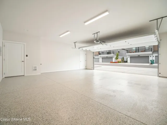 $685,000 | 993 East RR Avenue, Post Falls, ID 83854