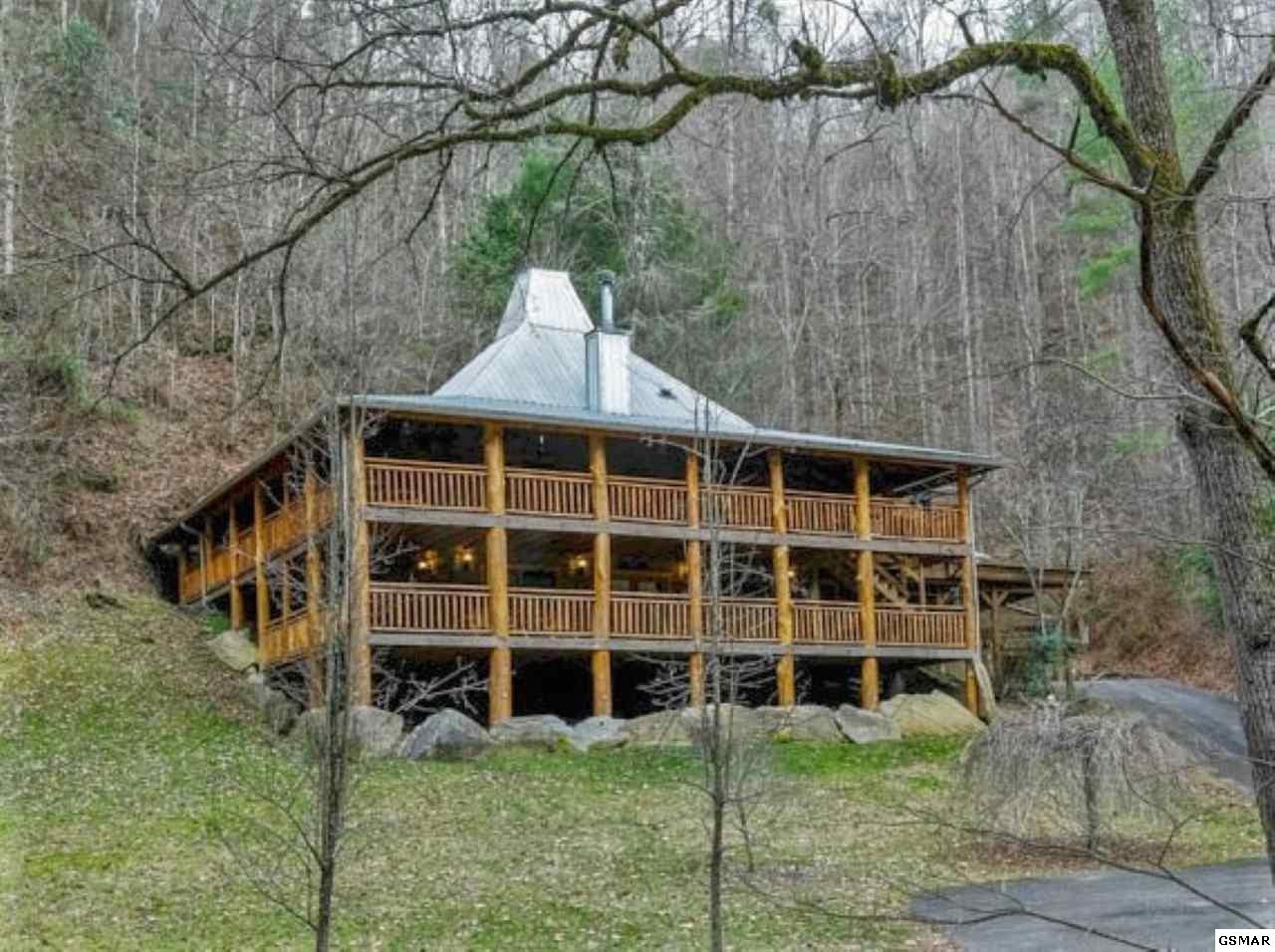 3014 North Clear Fork Road Sevierville, TN 37862 - Photo 2 of 36