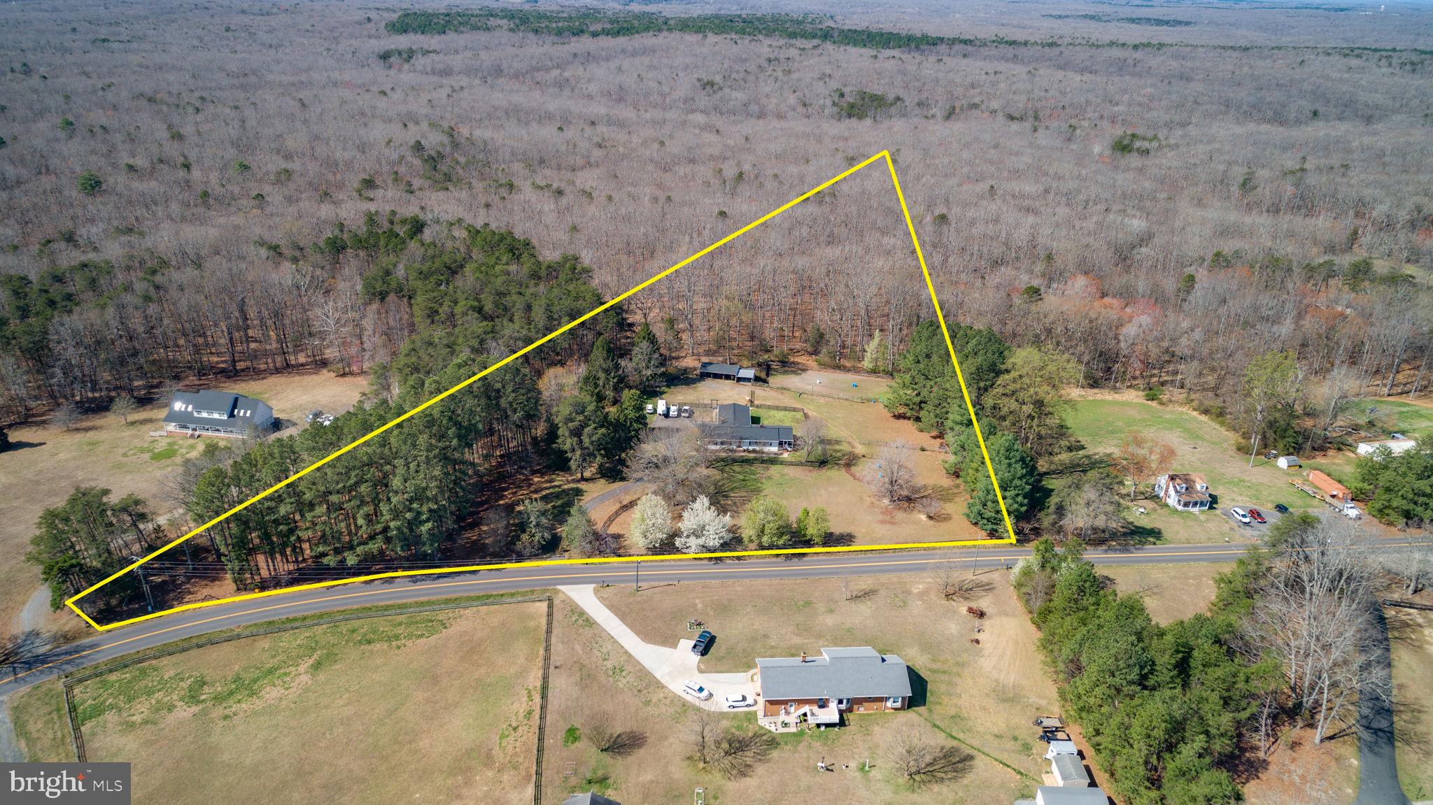 10122 Elys Ford Road Fredericksburg, VA 22407 - Photo 12 of 89