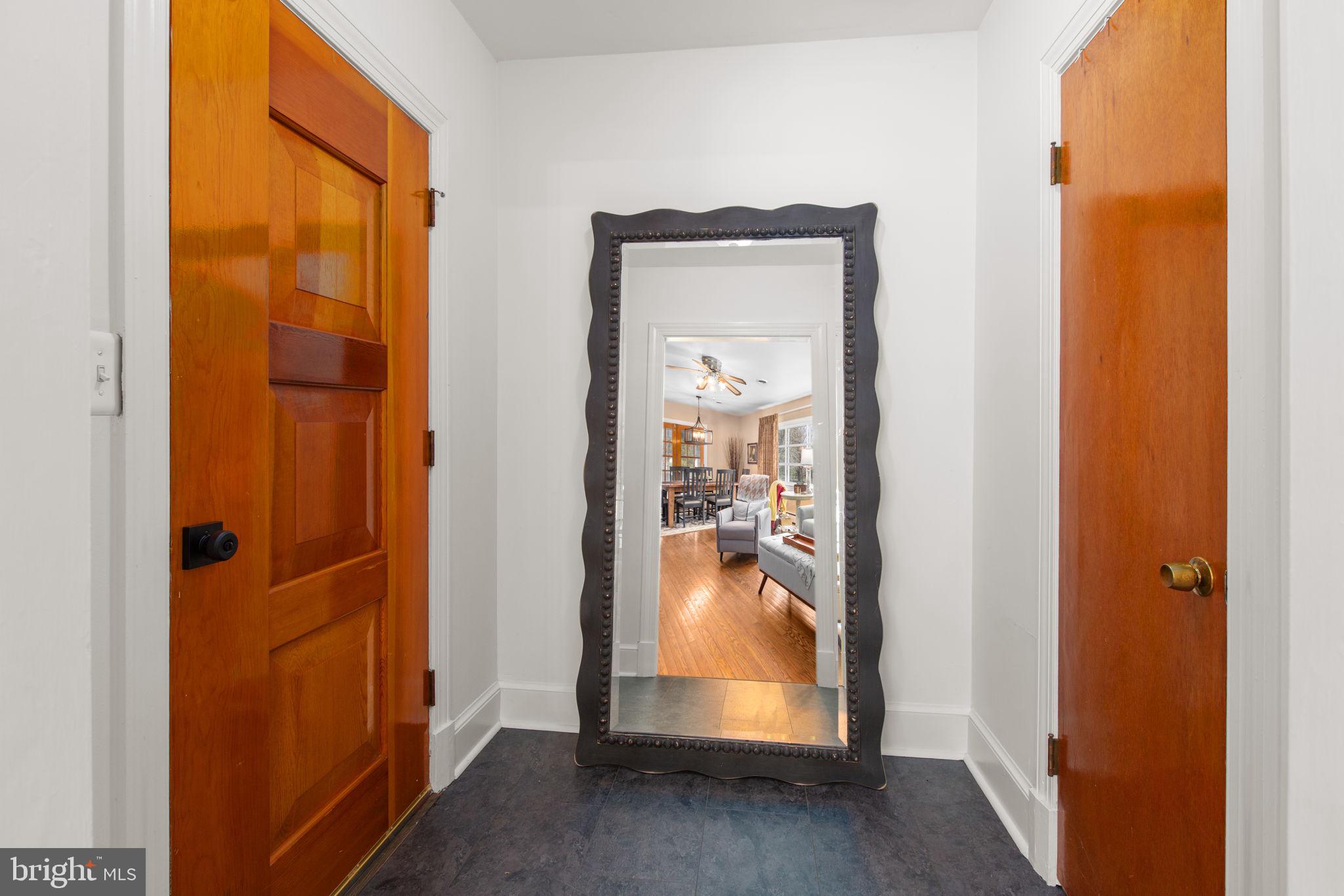 10122 Elys Ford Road Fredericksburg, VA 22407 - Photo 20 of 89 Foyer