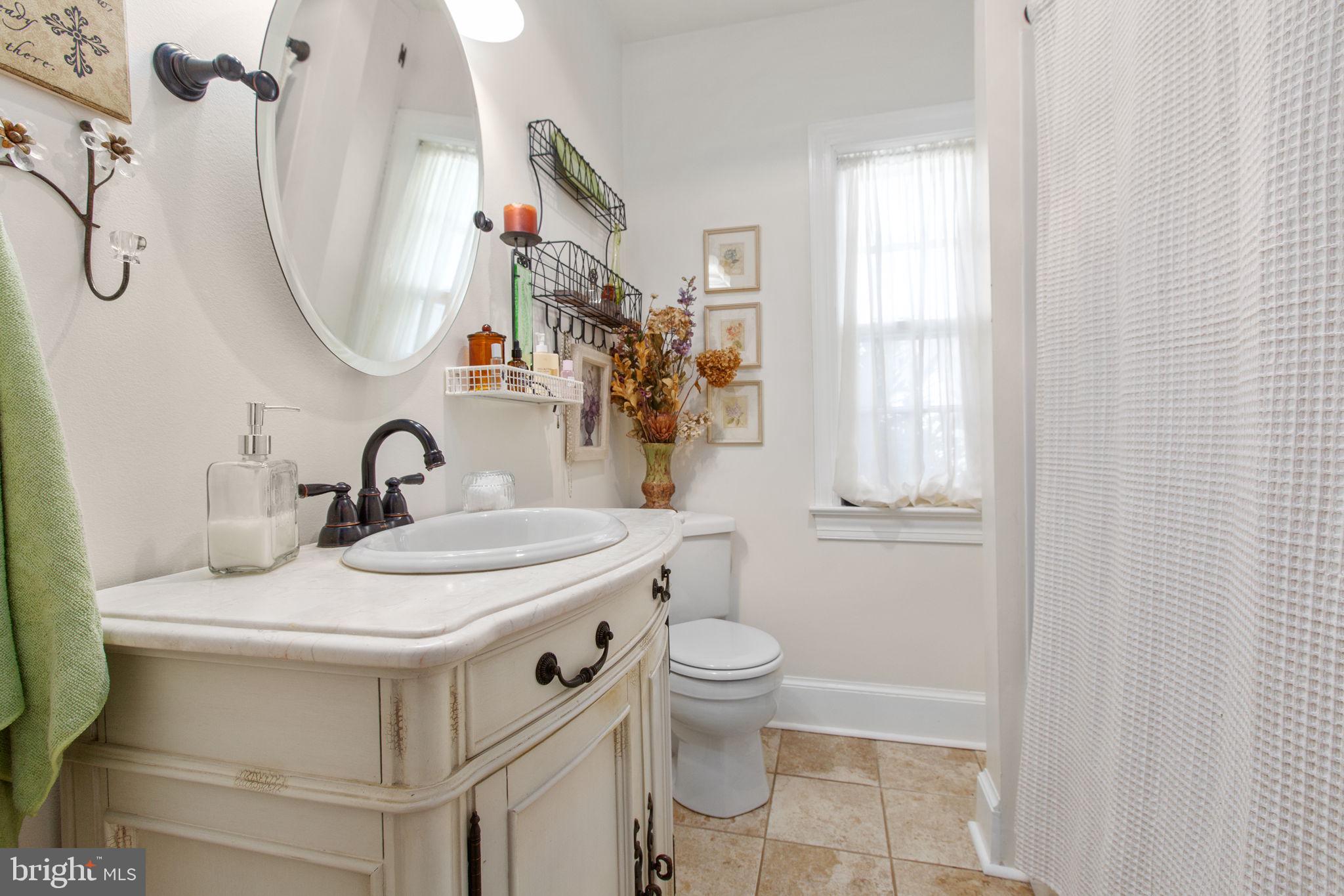 10122 Elys Ford Road Fredericksburg, VA 22407 - Photo 51 of 89 full bath in hallway