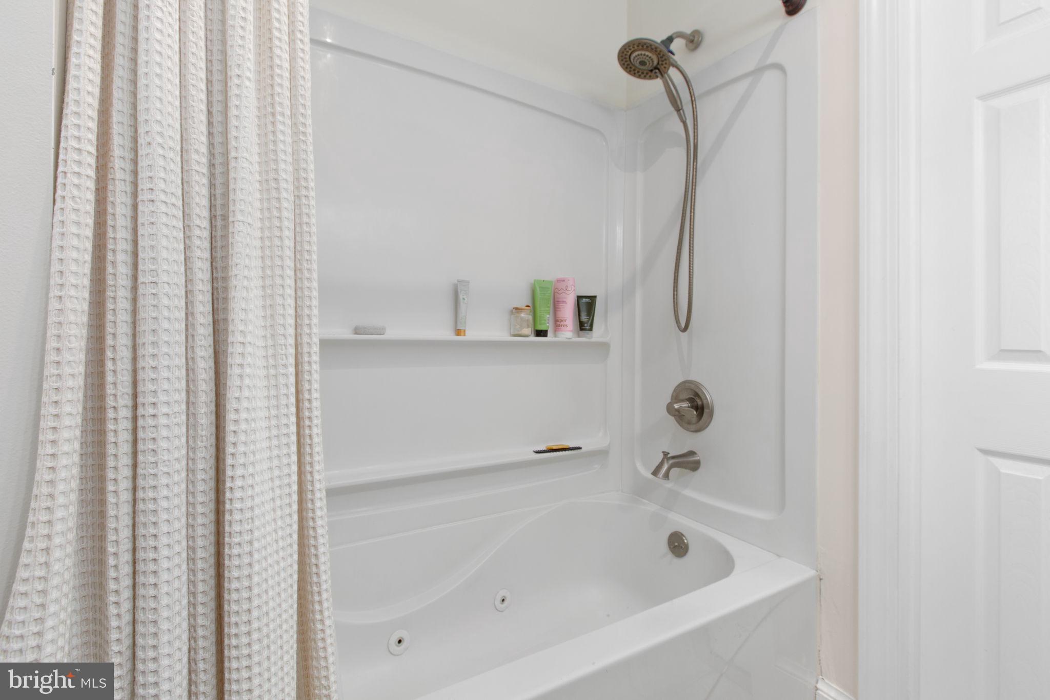 10122 Elys Ford Road Fredericksburg, VA 22407 - Photo 52 of 89 full bath in hallway