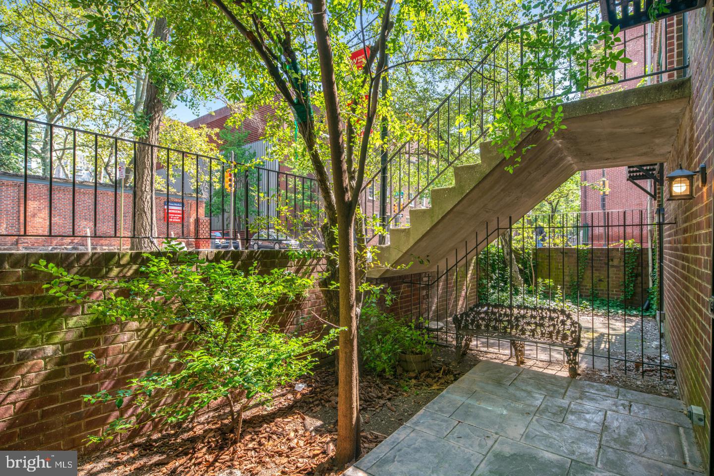 802 Pine Street, Unit A Philadelphia, PA 19147 - Photo 20 of 37 Private Patio