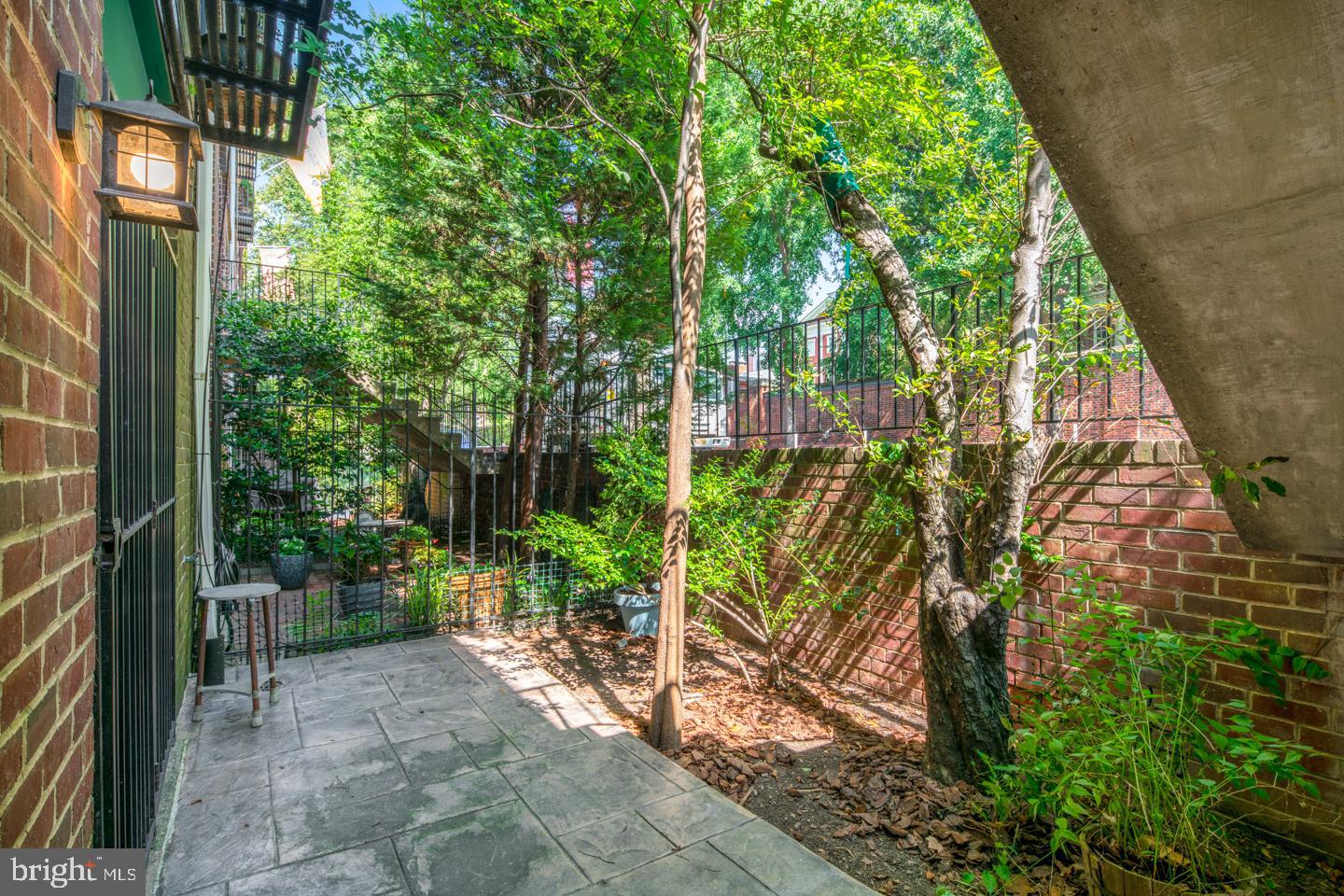 802 Pine Street, Unit A Philadelphia, PA 19147 - Photo 21 of 37 Private Patio