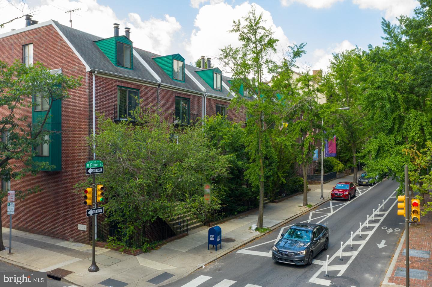 802 Pine Street, Unit A Philadelphia, PA 19147 - Photo 35 of 37