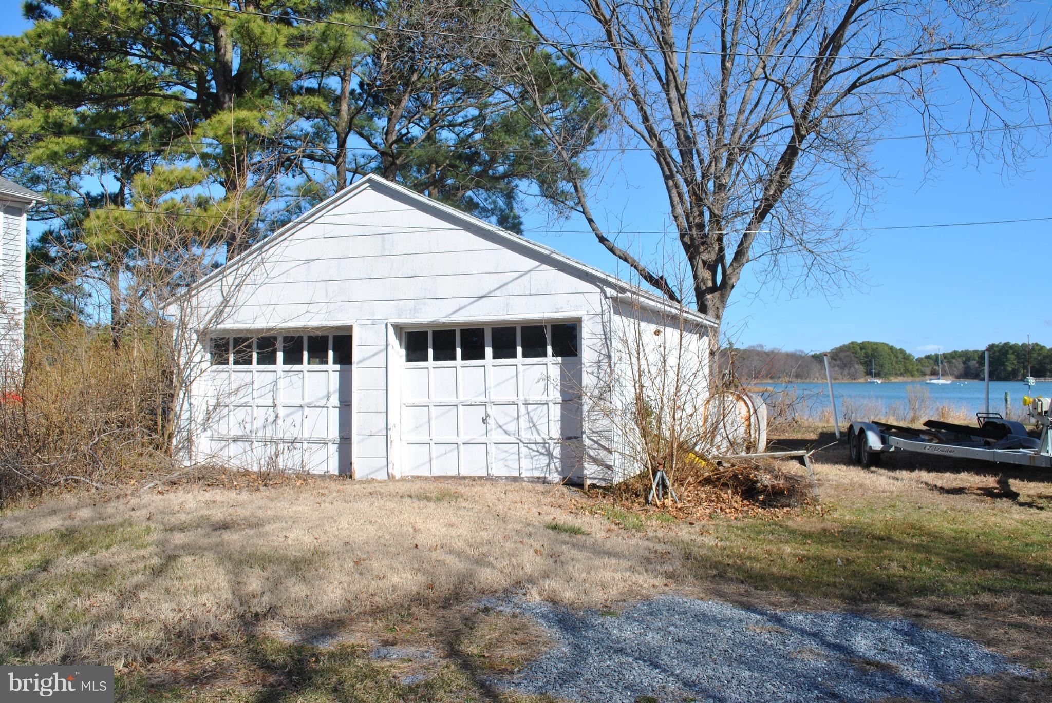 6421 Bozman Neavitt Road Neavitt, MD 21652 - Photo 4 of 14 Two car garage