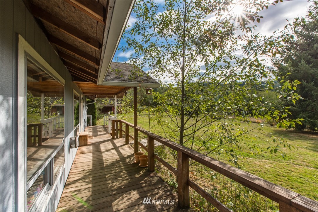 17304 Mulqueen Road Southeast Rainier, WA 98576 - Photo 6 of 19 Gallery Image 6
