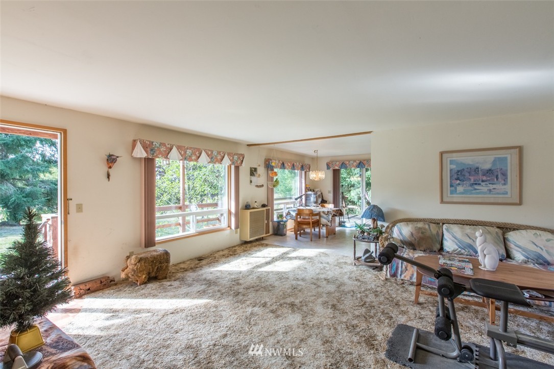 17304 Mulqueen Road Southeast Rainier, WA 98576 - Photo 10 of 19 Gallery Image 10
