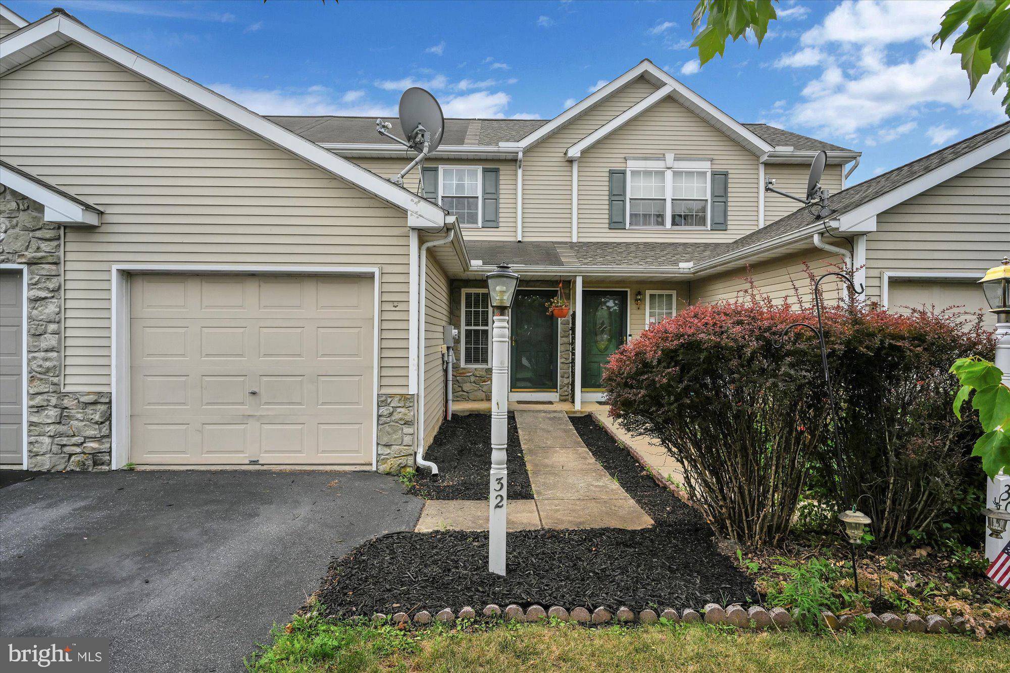 32 Sandstone Court Lititz, PA 17543 - Photo 1 of 41 Gallery Image 1