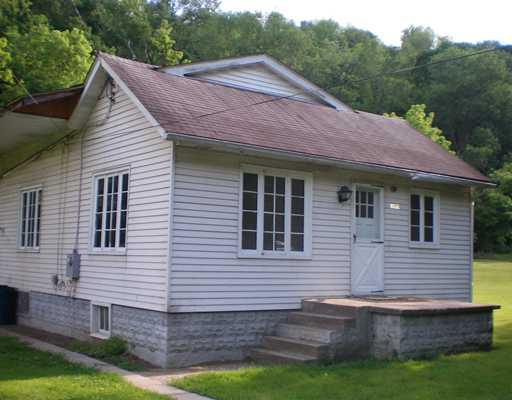 1400 Round Hill Road Elizabeth, PA 15037 - Photo 1 of 18 Exterior Front.