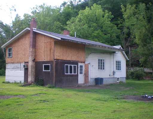 1400 Round Hill Road Elizabeth, PA 15037 - Photo 13 of 18 Exterior Back.