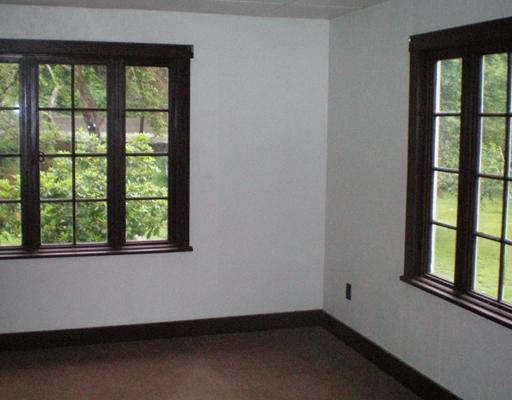 1400 Round Hill Road Elizabeth, PA 15037 - Photo 8 of 18 Living Room.