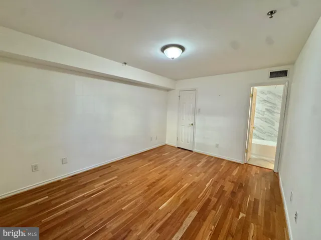 $1,850 | 1524 Lincoln Way, Unit 127, McLean, VA 22102