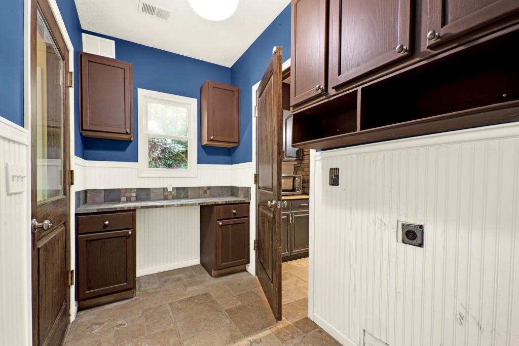 438 East Price Creek Road Jasper, GA 30143 - Photo 27 of 64 a kitchen with stainless steel appliances granite countertop a refrigerator and a stove