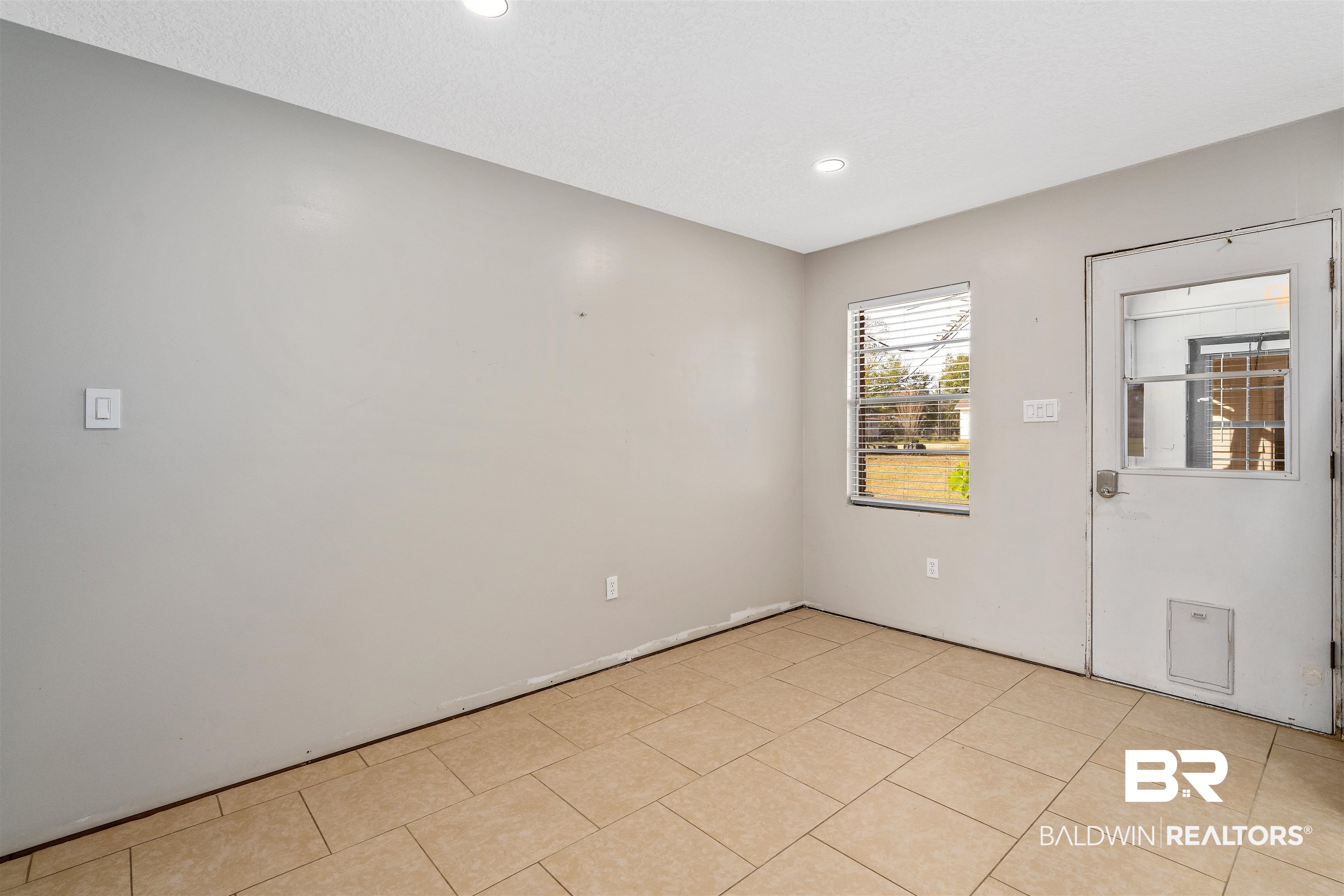 207 Northeast 3rd Street Summerdale, AL 36580 - Photo 9 of 33 Dining Room