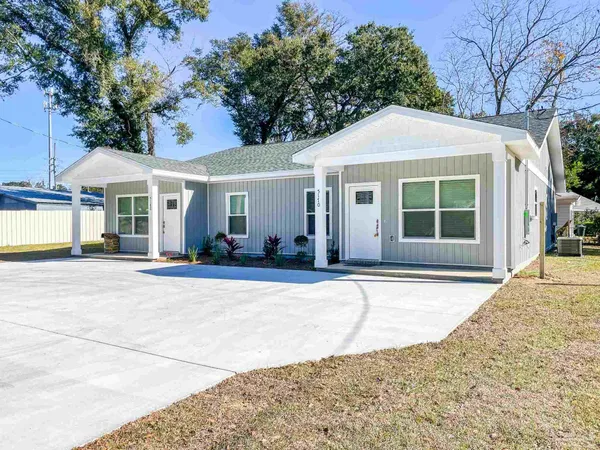 $1,695 | 5170 Burlington Avenue, Pensacola, FL 32505