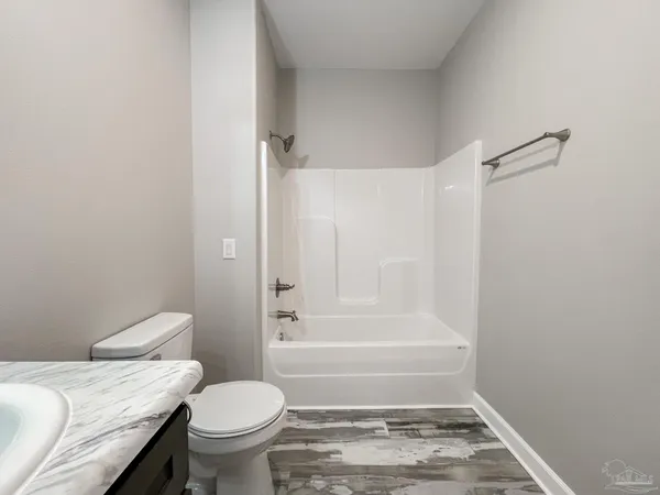 $1,695 | 5170 Burlington Avenue, Pensacola, FL 32505