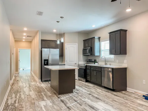 $1,695 | 5170 Burlington Avenue, Pensacola, FL 32505