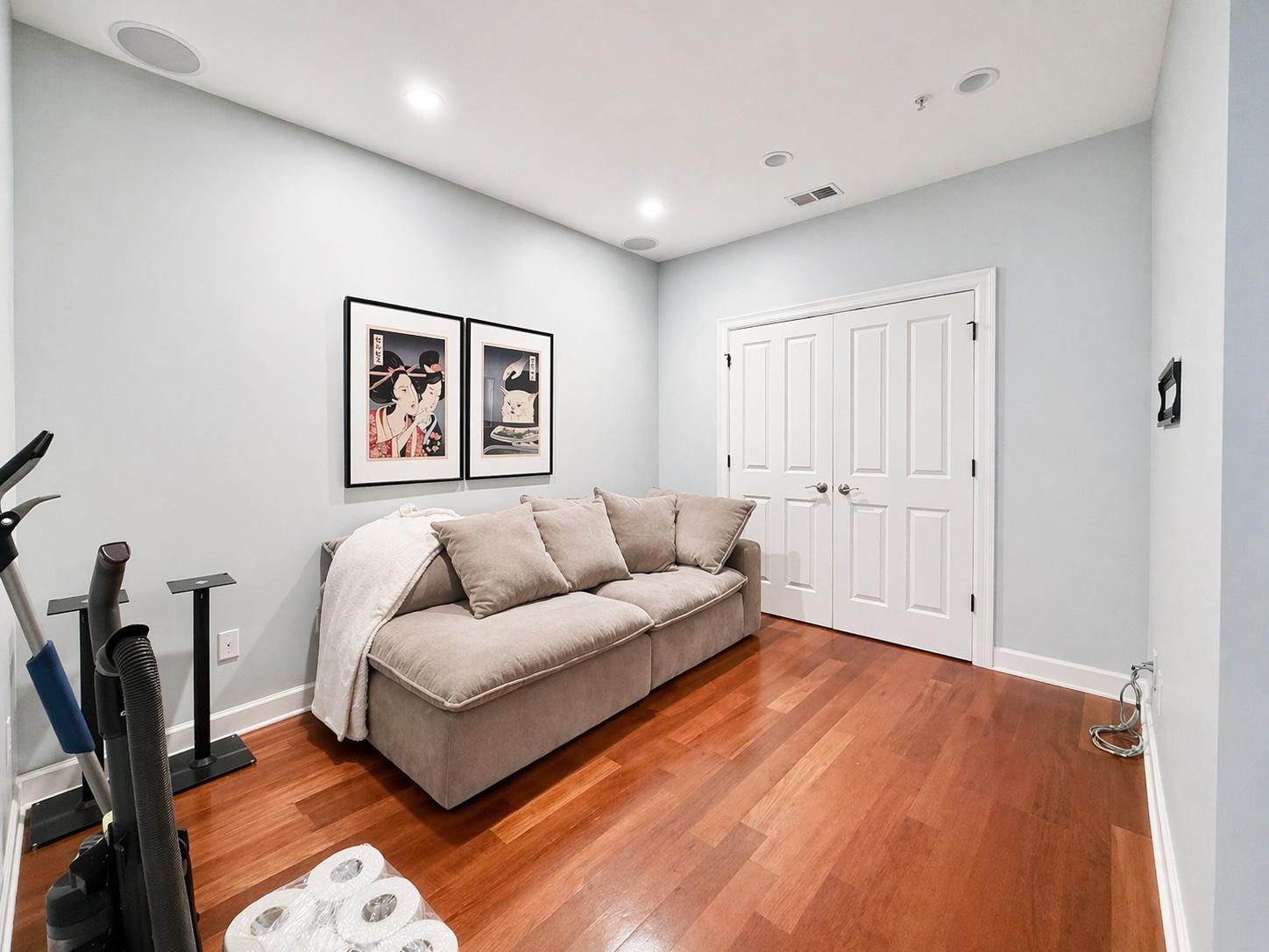 511 South 10th Street Minneapolis, MN 55404 - Photo 25 of 38