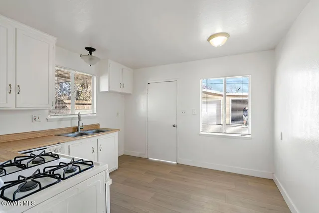 $369,950 | 44152 Elm Avenue, Lancaster, CA 93534