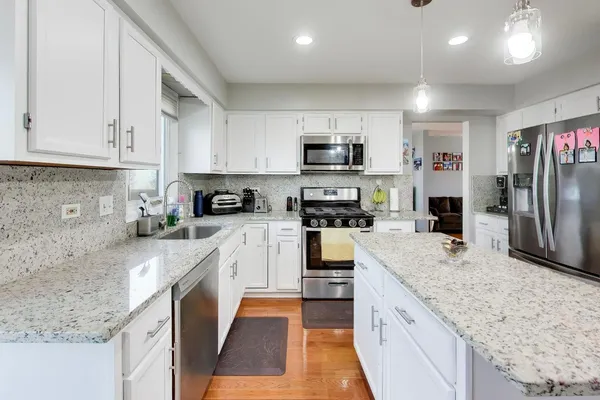 $549,990 | 1075 Longford Road, Bartlett, IL 60103