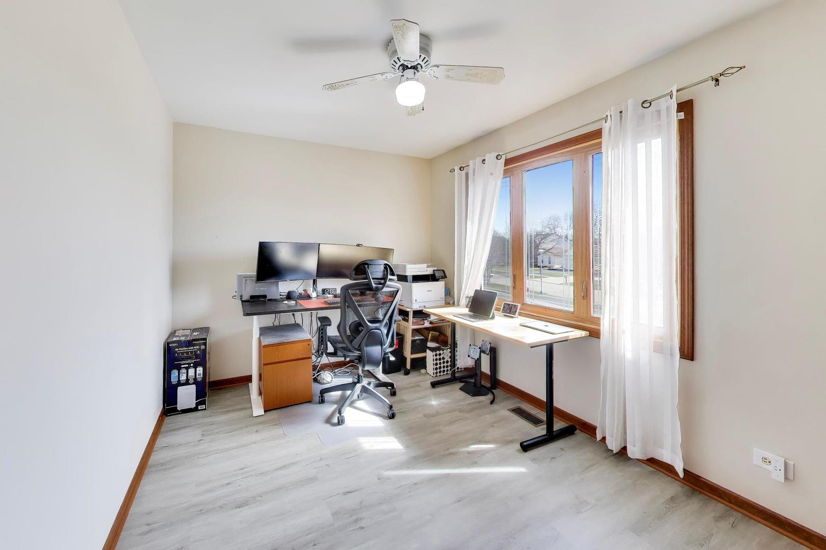 1075 Longford Road Bartlett, IL 60103 - Photo 35 of 53