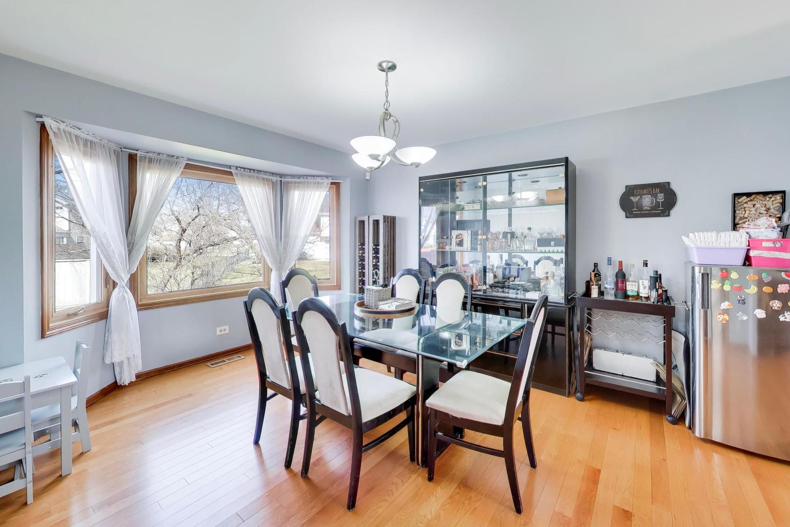 1075 Longford Road Bartlett, IL 60103 - Photo 9 of 53