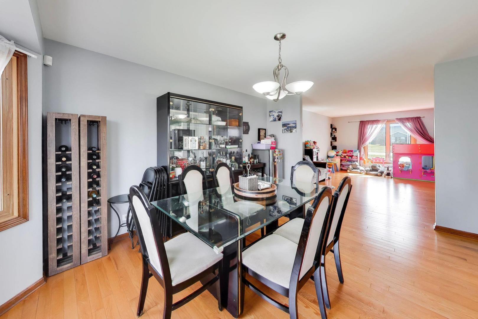 1075 Longford Road Bartlett, IL 60103 - Photo 10 of 53