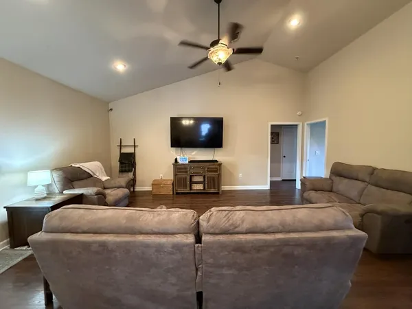 $1,950 | 315 Egan Drive, Crestview, FL 32536