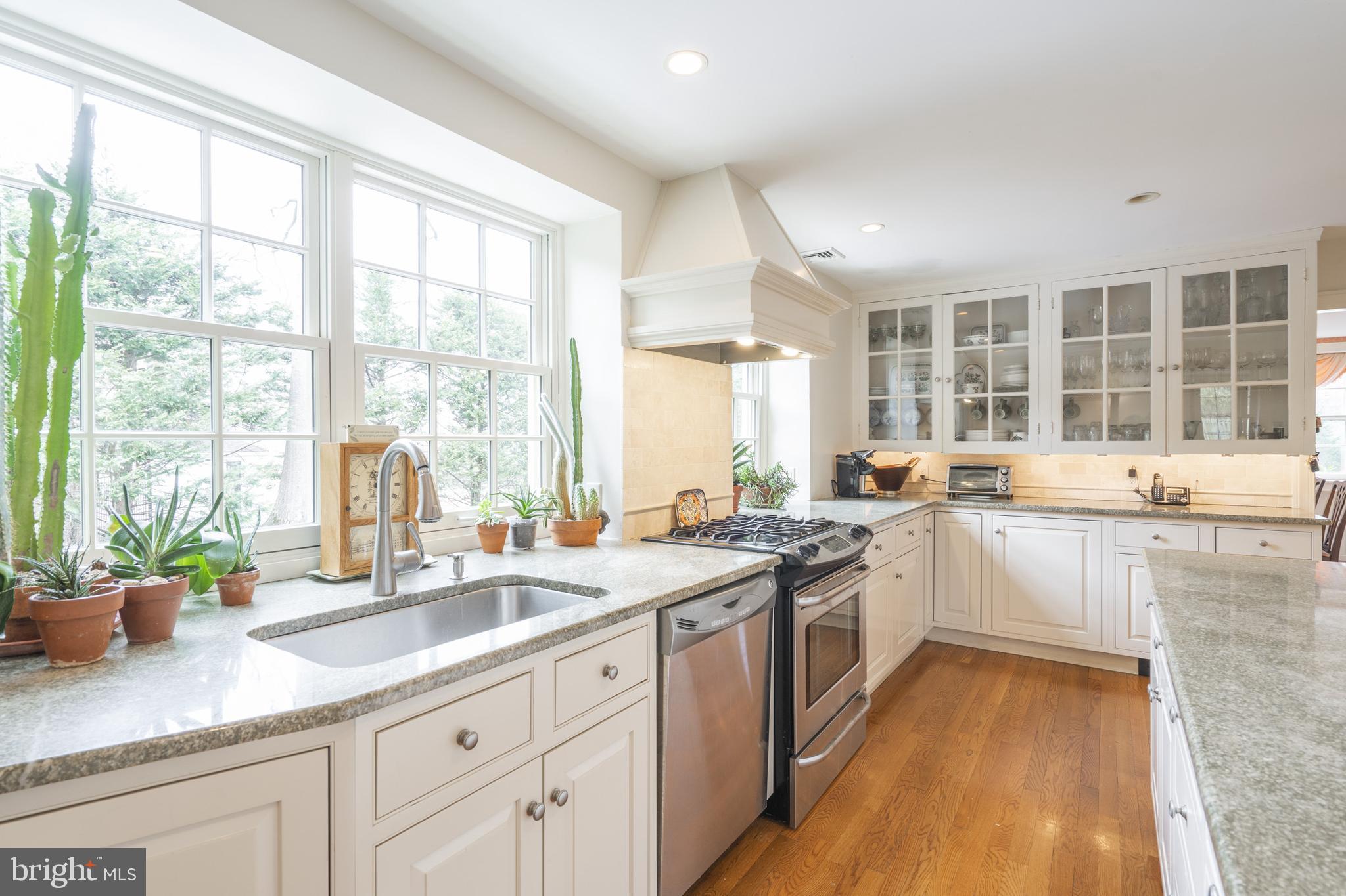 279 South Warner Road Wayne, PA 19087 - Photo 14 of 52 Sink and gas range