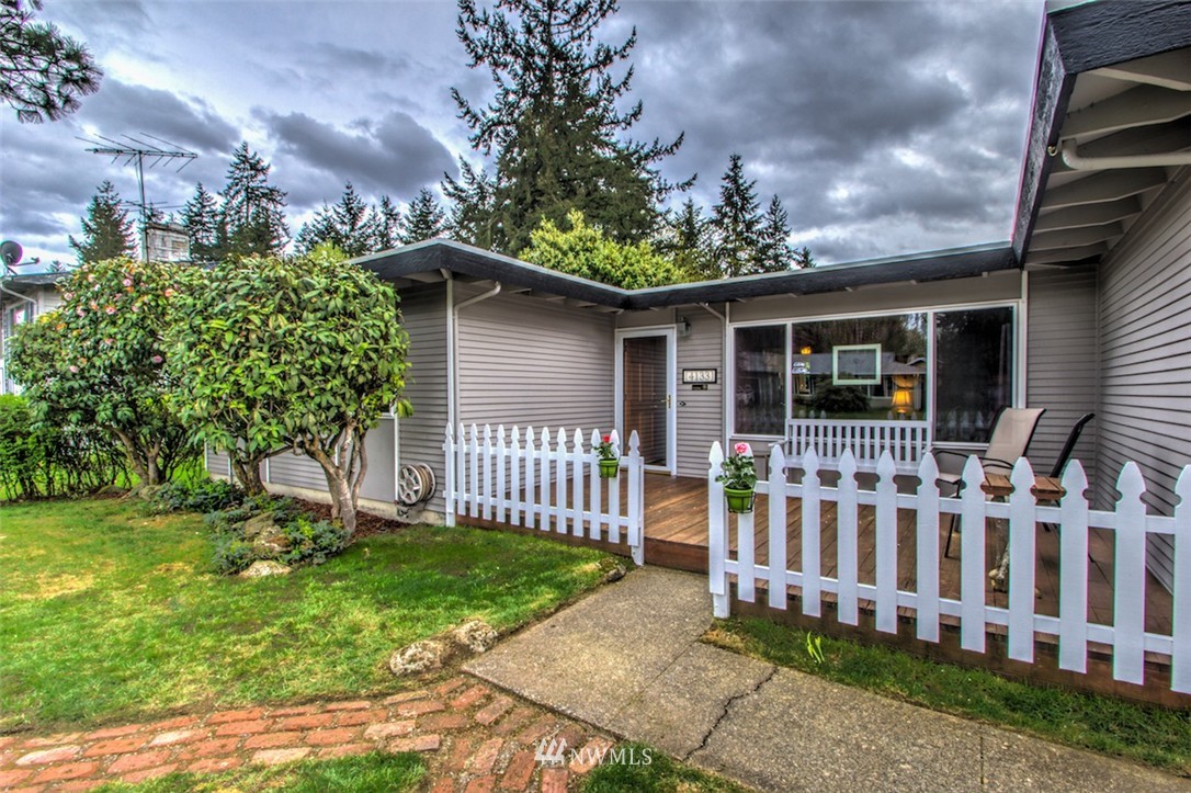 4133 Northeast 17th Street Renton, WA 98059 - Photo 2 of 18