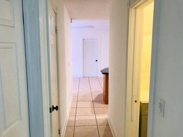 3384 Gulfstream Road Palm Springs, FL 33461 - Photo 11 of 12 4