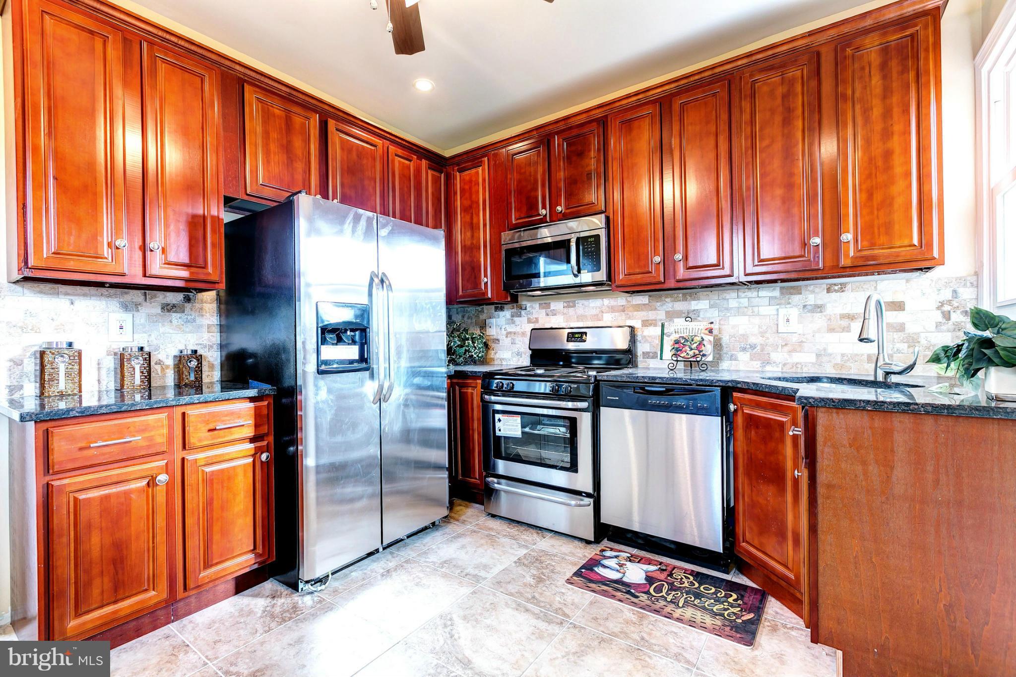 3605 Copley Road Baltimore, MD 21215 - Photo 11 of 30 Granite Counters