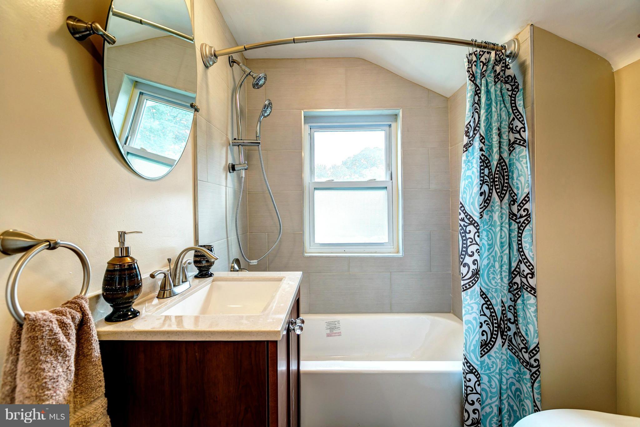 3605 Copley Road Baltimore, MD 21215 - Photo 18 of 30 En-Suite Master Bathroom