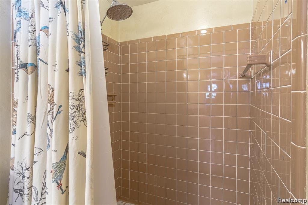 5685 Cobb Creek Road Rochester, MI 48306 - Photo 38 of 82