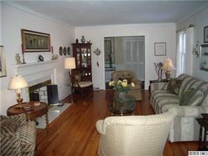 216 Hodgson Road Charlotte, NC 28211 - Photo 3 of 16 Gallery Image 3