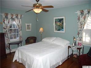 216 Hodgson Road Charlotte, NC 28211 - Photo 9 of 16 Gallery Image 9