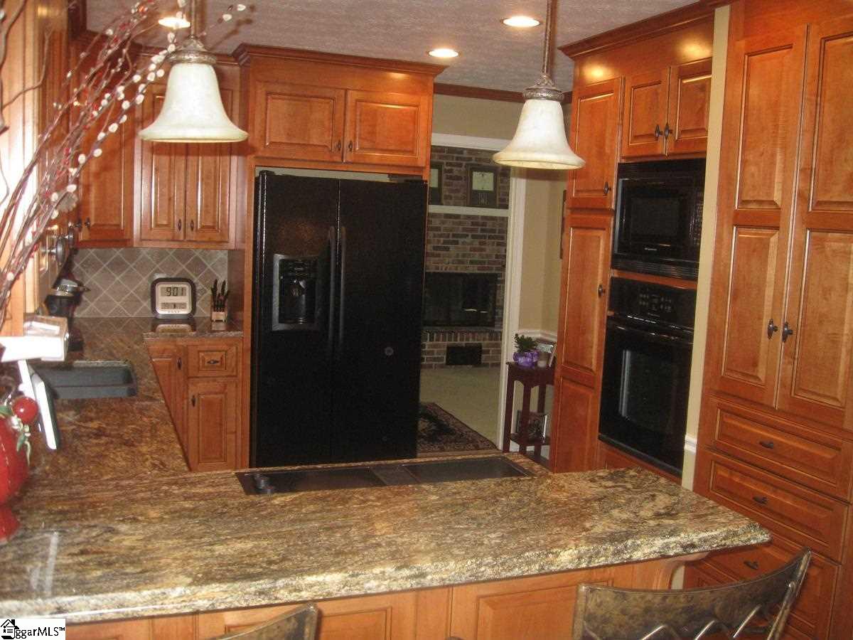 247 McCall Road Simpsonville, SC 29680 - Photo 3 of 36 Gallery Image 3