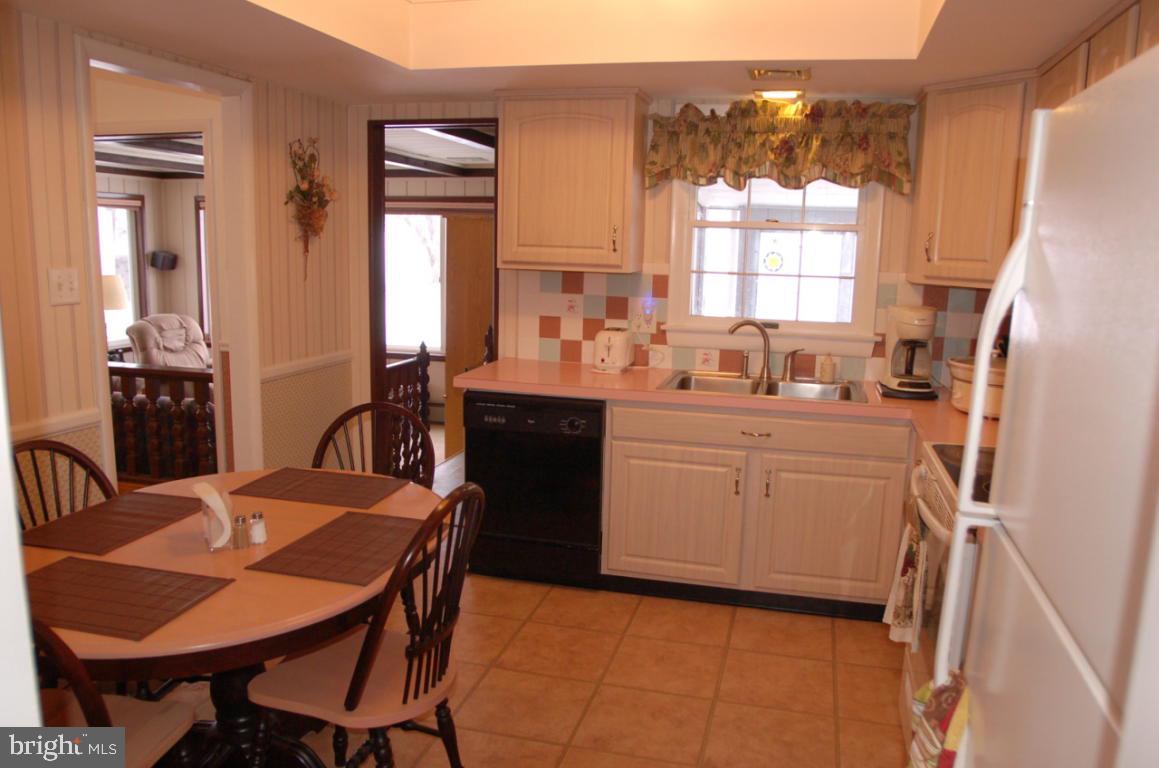 549 Owl Bridge Road Washington Boro, PA 17582 - Photo 4 of 28 Gallery Image 4