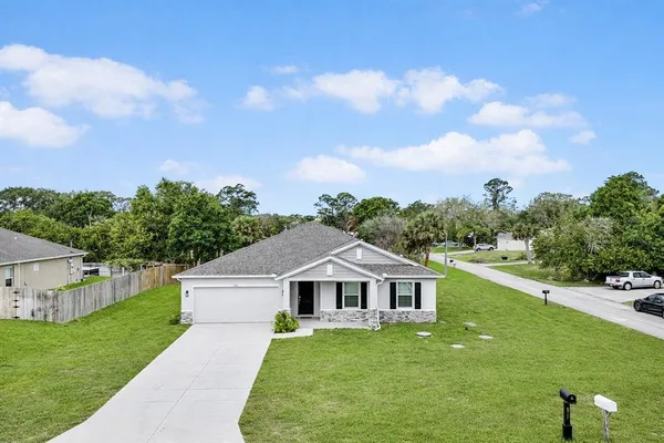 $400,000 | 418 Fleming Street, Sebastian, FL 32958