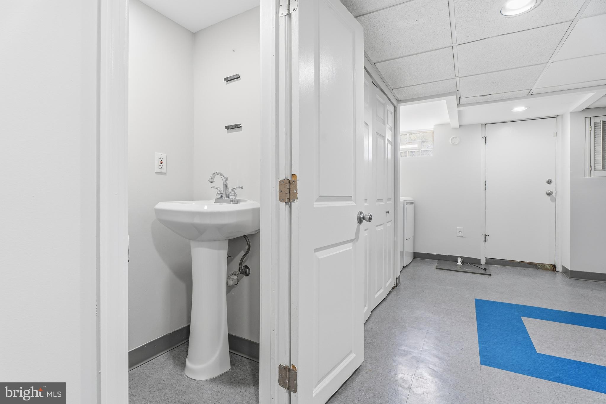 1219 Neighbors Avenue Baltimore, MD 21237 - Photo 30 of 34