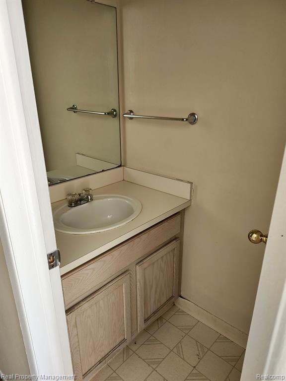 23560 Lahser Road Southfield, MI 48033 - Photo 4 of 19