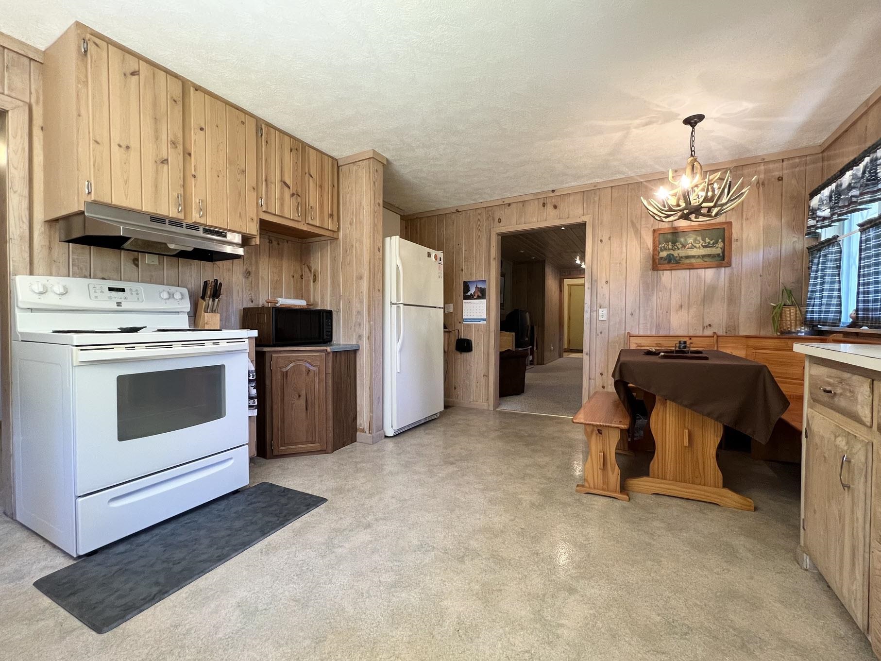 4660 South Wheeler Road Maple City, MI 49664 - Photo 12 of 26 1903735-11.JPG