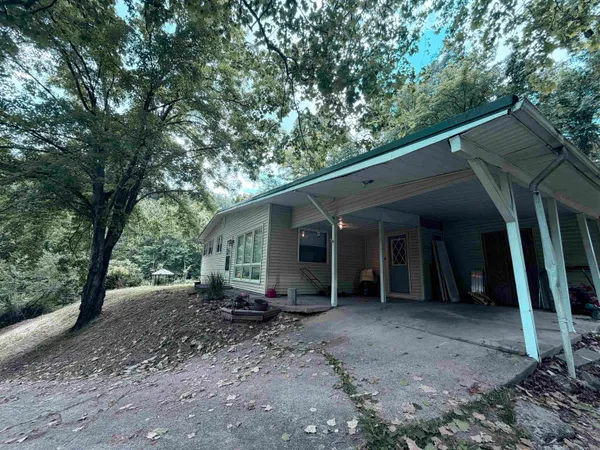$99,900 | 4724 Valley View Drive, Ashland, KY 41101