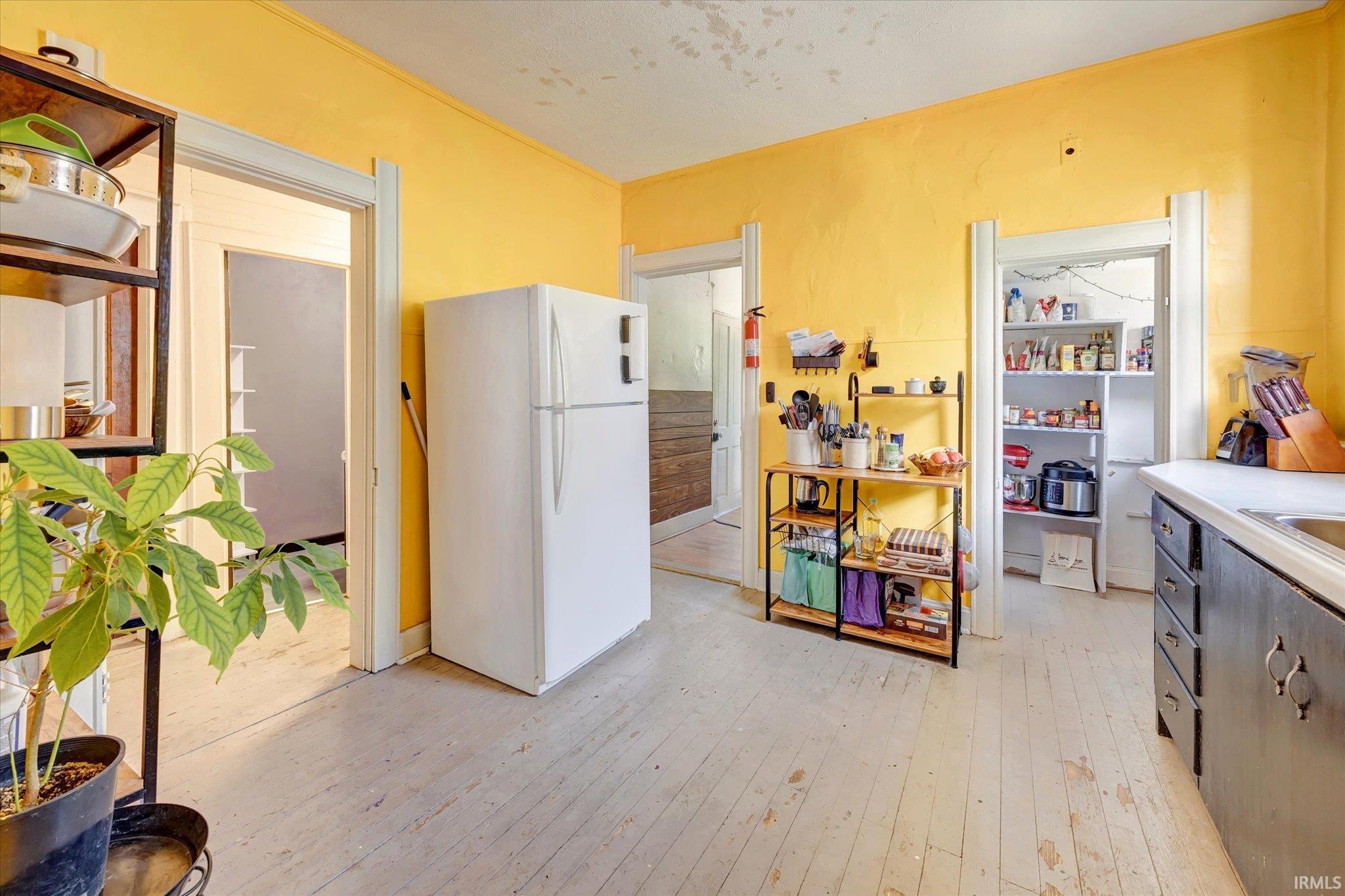 613 South Walnut Street Bloomington, IN 47401 - Photo 12 of 33