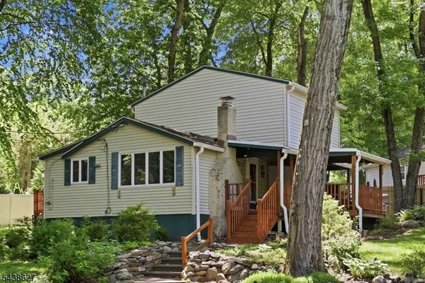 $509,000 | 9 Juniper Trail, Kinnelon, NJ 07405
