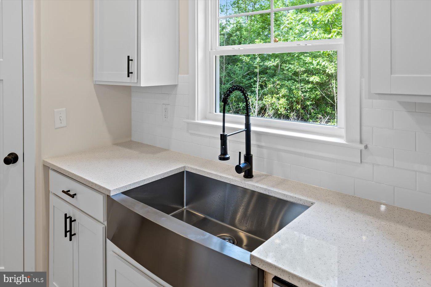 73 Azalea Way Colonial Beach, VA 22443 - Photo 9 of 34